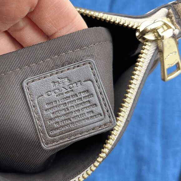 CoachβGold Pebbled Leather Crossbody & Matching Wallet, Retired Set - Picture 8 of 16